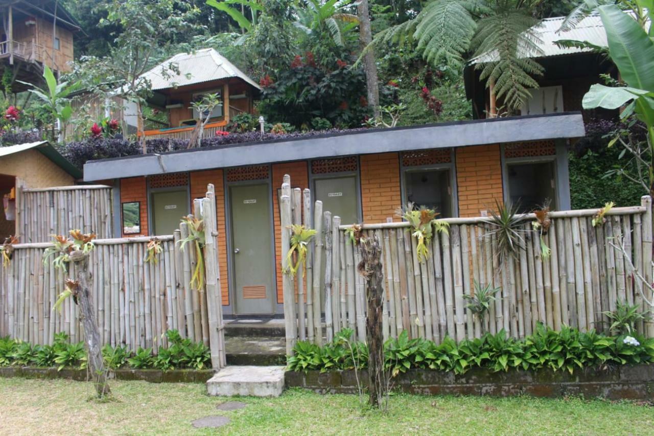 브두굴 Bali Tree House Pelangi 아파트 외부 사진